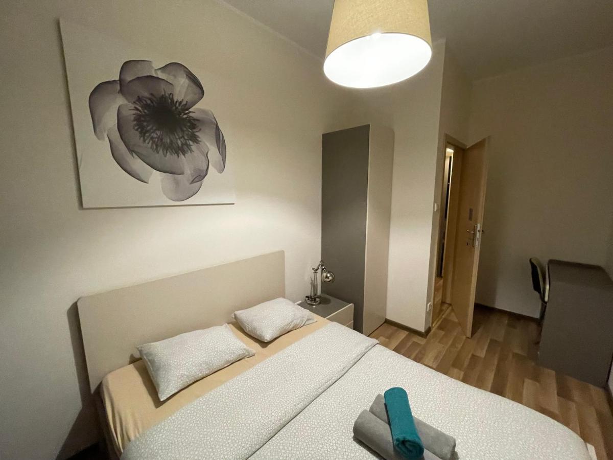 Lullaby Private Rooms Poznan Exterior photo
